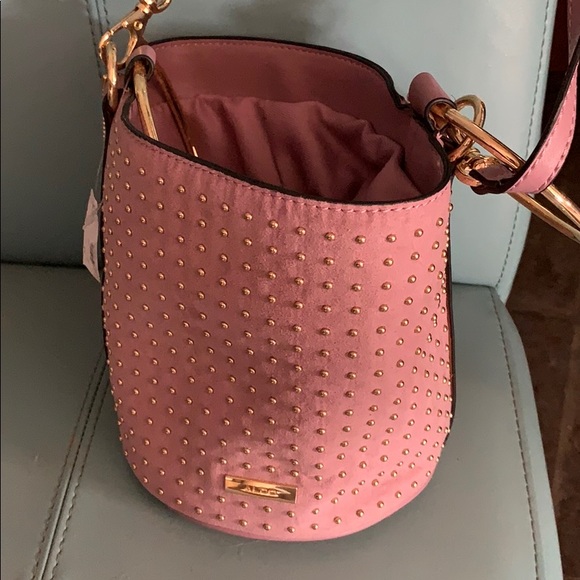 Gorgeous Pink & Gold Vegan Leather Bucket Bag - Picture 3 of 8